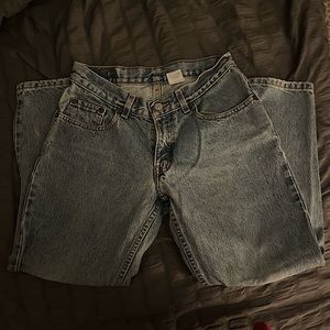 levis 550 relaxed fit; husky style. 

— no flaws
— size W29, L25